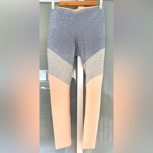 EUC Outdoor Voices Leggings Sz Small